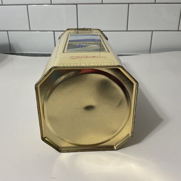 IMPORTED CAROLANS Finest Irish Cream Liqueur Empty Tin Box Container - Picture 9 of 9